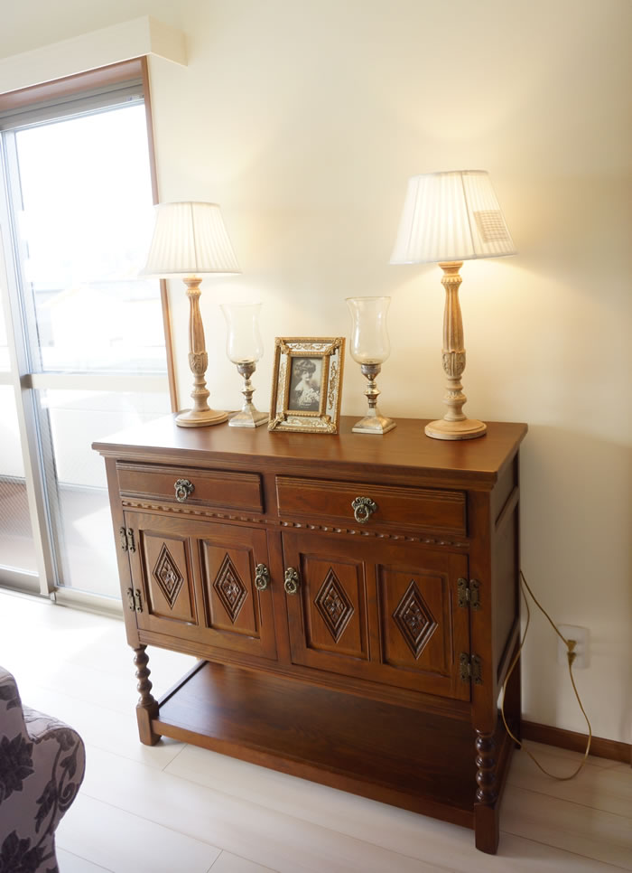 オールドチャーム・サイドボード